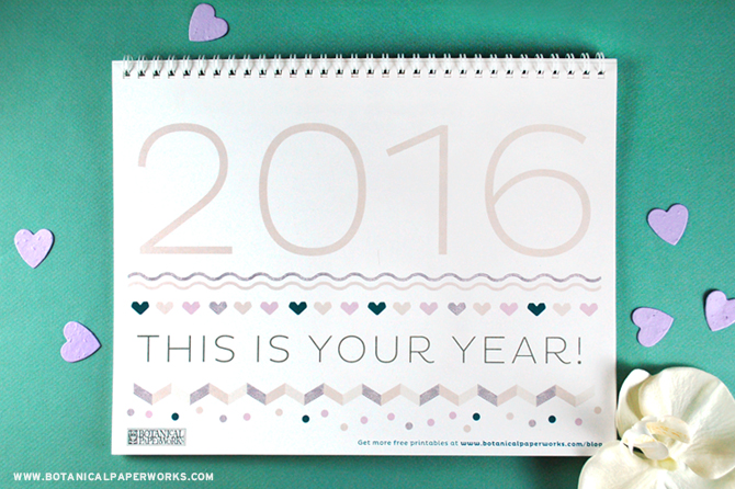 Looking for a 2016 calendar free printable? We've updated this gorgeous chalkboard style to fit the new year, as well as our popular geometric style! And as an extra special bonus, we've created an entirely NEW 2016 calendar that features inspirational quotes!