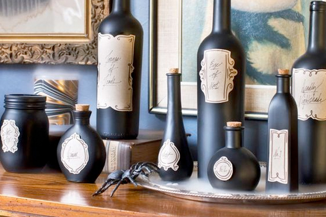 Make these apothecary bottle and see other Halloween upcycle crafts.