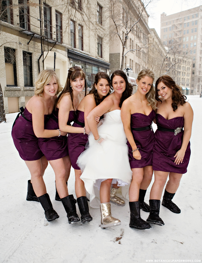 Great tips for planning an off season wedding and stretching your budget further!