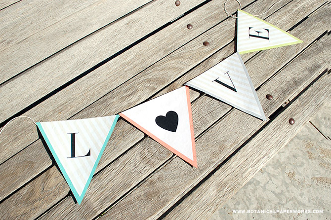 Make your own wedding decorations with these creative paper craft ideas.