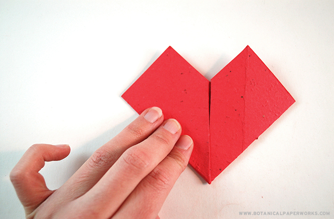 Check out this simple #tutorial for creating beautiful & eco-friendly #Origami #SeedPaper #ValentinesDay Hearts! #DIY
